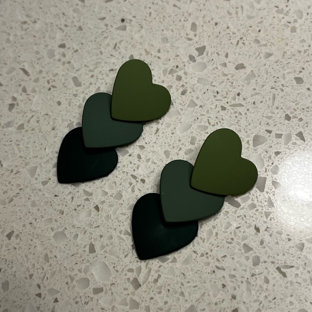 Color Block Heart Drop Earrings - Picture 7 of 11